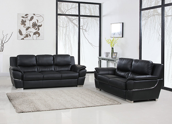 Global United Furniture 4572 Leather Match 2PC Sofa Set in Black color.