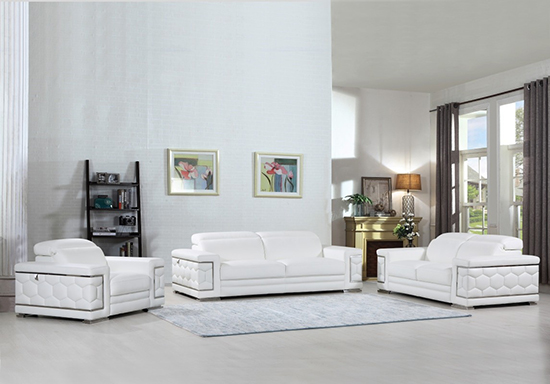 Global United Furniture 692 Genuine Italian Leather 3PC Sofa Set in White color.