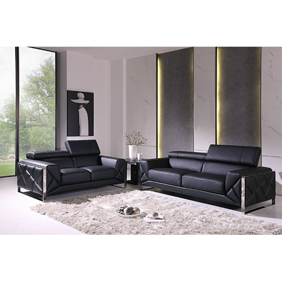 Global United 903- Genuine Italian Leather 2PC Sofa Set in Black color.