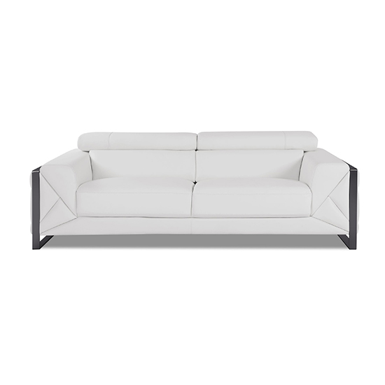 Global United 903 - Genuine Italian Leather Sofa in White color.