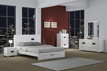Global United Aria - 4PC Bedroom Set in White Color.